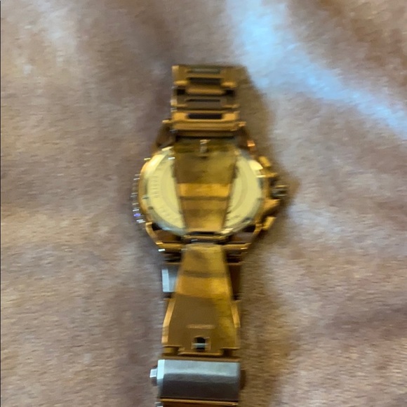 Women’s Rose Gold large Michael Kors watch - Picture 4 of 5